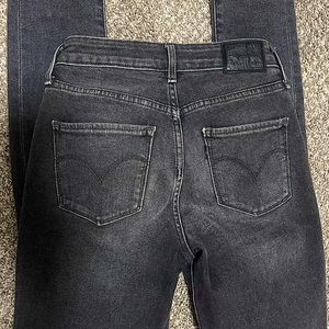 Levi’s 721 High Rise Skinny